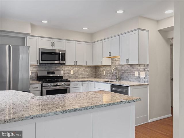 1668 WILKSHIRE DR, Crofton, MD 21114