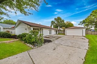 12315 Scarcella Lane, Meadows Place, TX 77477