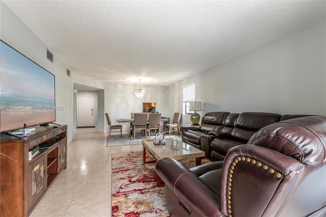 4960 E Sabal Palm Boulevard 301, Tamarac, FL 33319