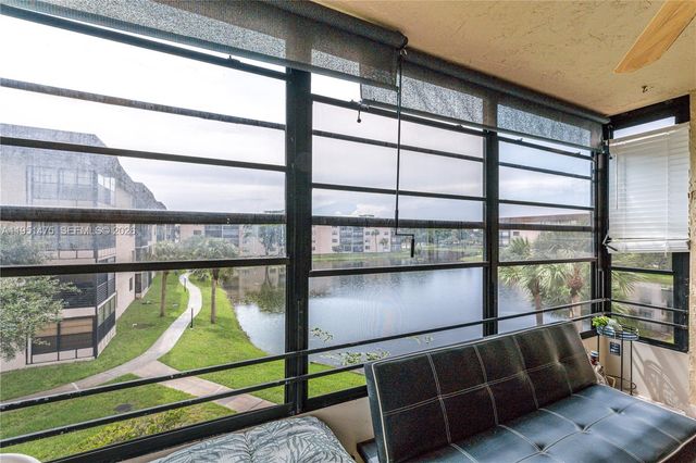 4960 E Sabal Palm Boulevard 301, Tamarac, FL 33319
