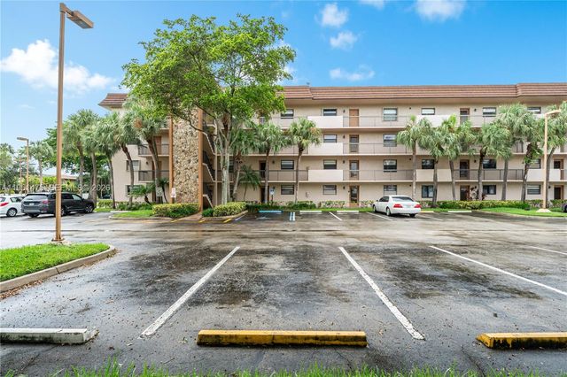 4960 E Sabal Palm Boulevard 301, Tamarac, FL 33319