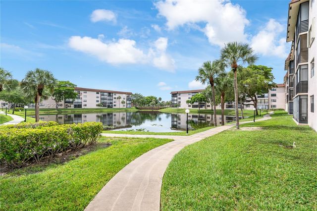 4960 E Sabal Palm Boulevard 301, Tamarac, FL 33319
