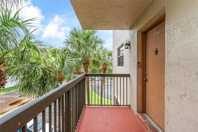 4960 E Sabal Palm Boulevard 301, Tamarac, FL 33319