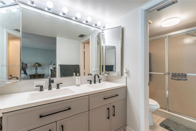 4960 E Sabal Palm Boulevard 301, Tamarac, FL 33319