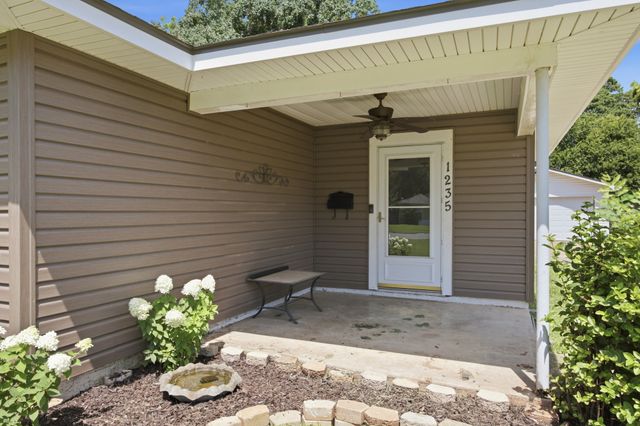 1235 Schex Drive, Bossier City, LA 71112