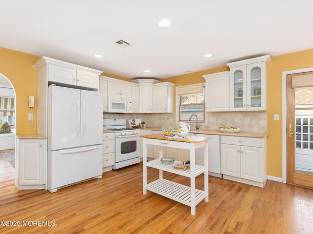 2006 Fairway Drive, Spring Lake, NJ 07762