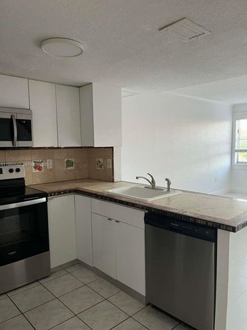 1362 NW 24th Ave 1362, Miami, FL 33125