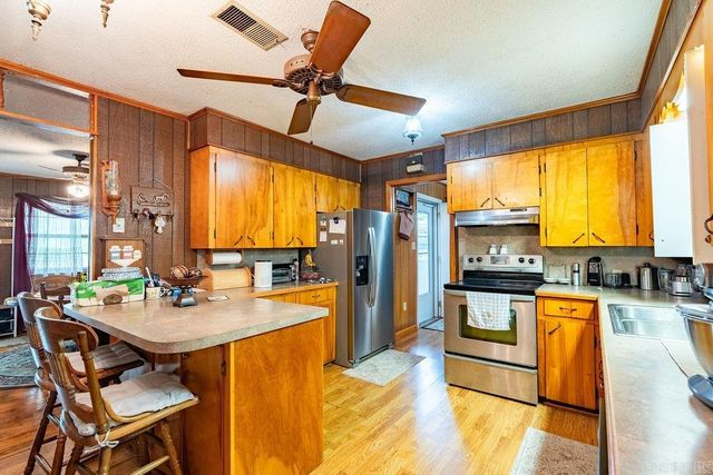 536 Old Railroad Road, Searcy, AR 72143