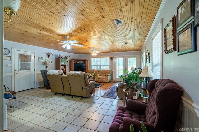 536 Old Railroad Road, Searcy, AR 72143
