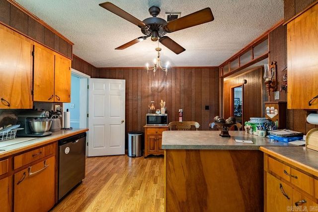 536 Old Railroad Road, Searcy, AR 72143