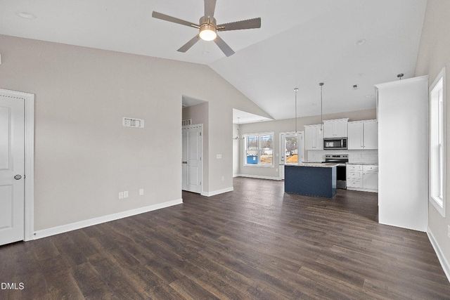 924 Micro Road W, Selma, NC 27576