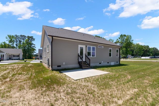 924 Micro Road W, Selma, NC 27576