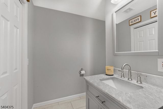 6 Druid Ln, Hardyston Twp., NJ 07419