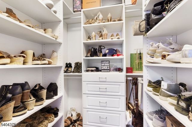 6 Druid Ln, Hardyston Twp., NJ 07419