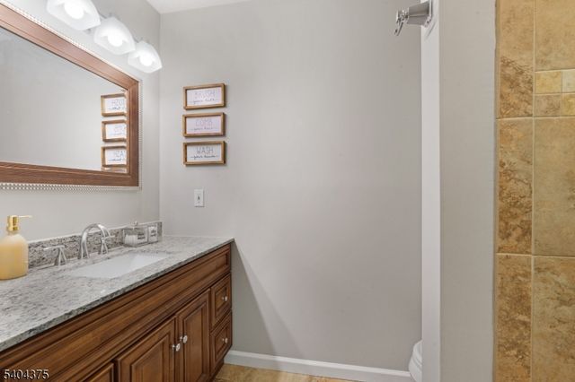 6 Druid Ln, Hardyston Twp., NJ 07419