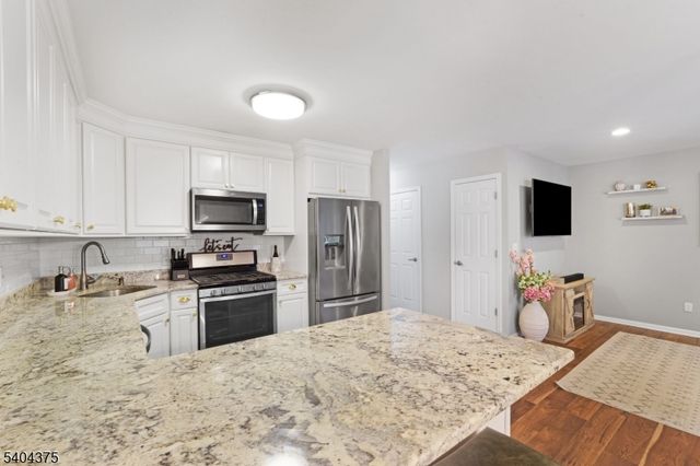 6 Druid Ln, Hardyston Twp., NJ 07419