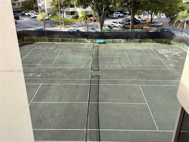 8255 Lake Dr 506, Doral, FL 33166