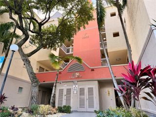 8255 Lake Dr 506, Doral, FL 33166