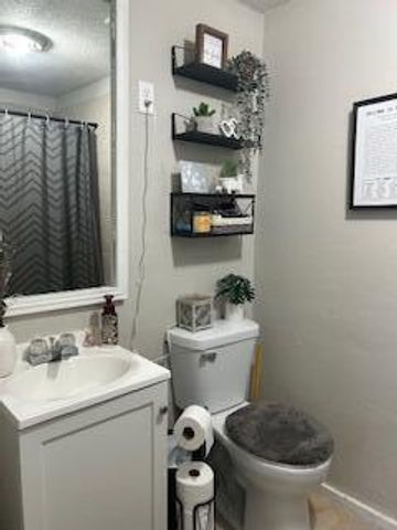 2826 W Olive Street, Springfield, MO 65802