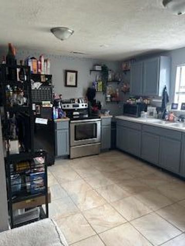 2826 W Olive Street, Springfield, MO 65802