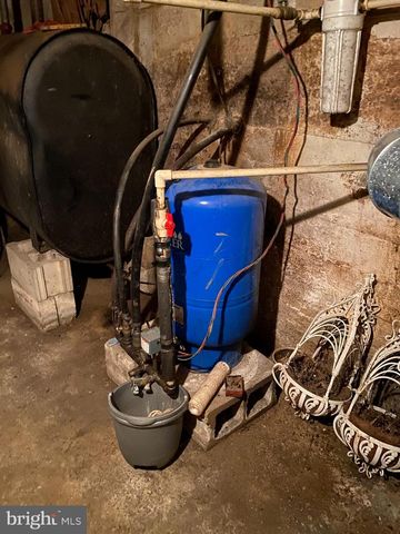 10400 ENFIELD RD, Felton, PA 17322