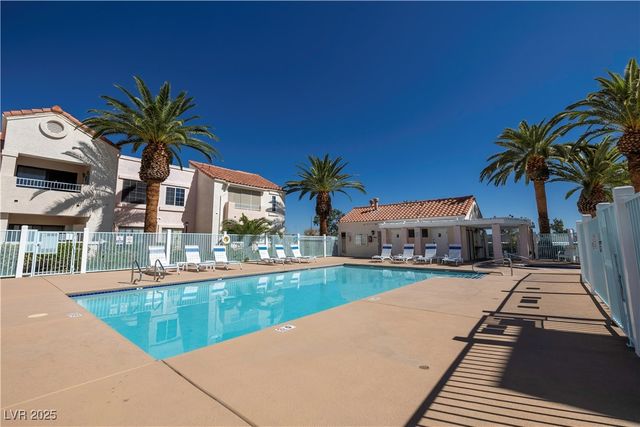 4847 South Torrey Pines Drive 102, Las Vegas, NV 89103