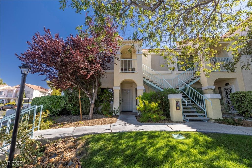 4847 South Torrey Pines Drive 102, Las Vegas, NV 89103