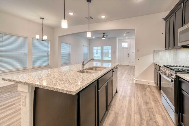 1403 Avocado Lane, Gainesville, TX 76240