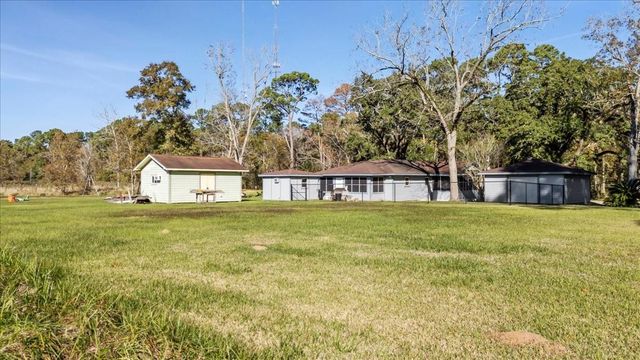 313 Roy Road, Wallisville, TX 77597