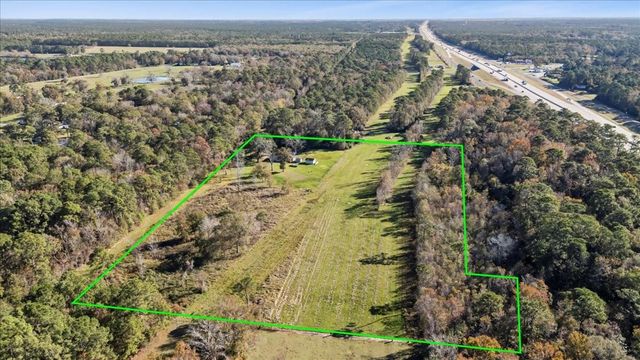 313 Roy Road, Wallisville, TX 77597