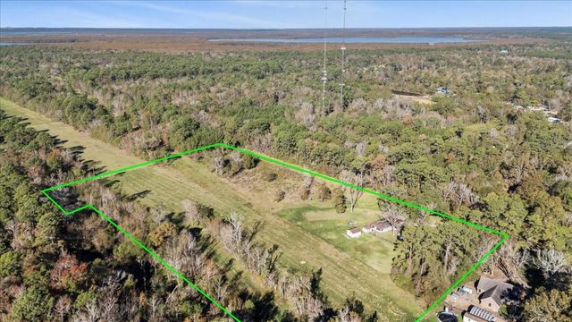 313 Roy Road, Wallisville, TX 77597