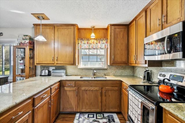 313 Roy Road, Wallisville, TX 77597