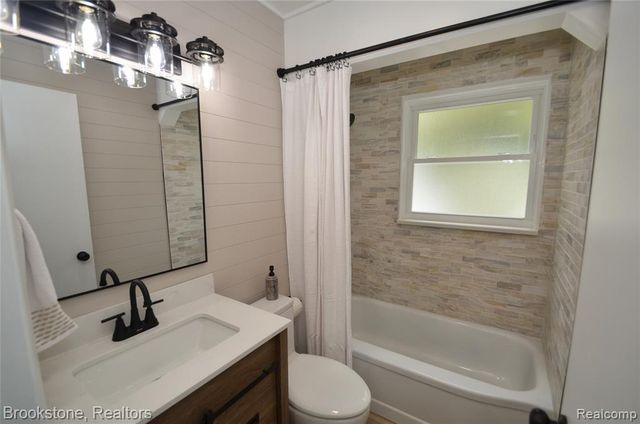 1000 S Campbell Road, Royal Oak, MI 48067