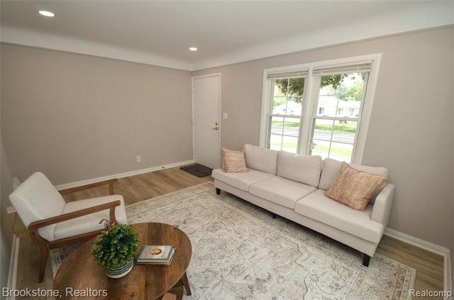 1000 S Campbell Road, Royal Oak, MI 48067