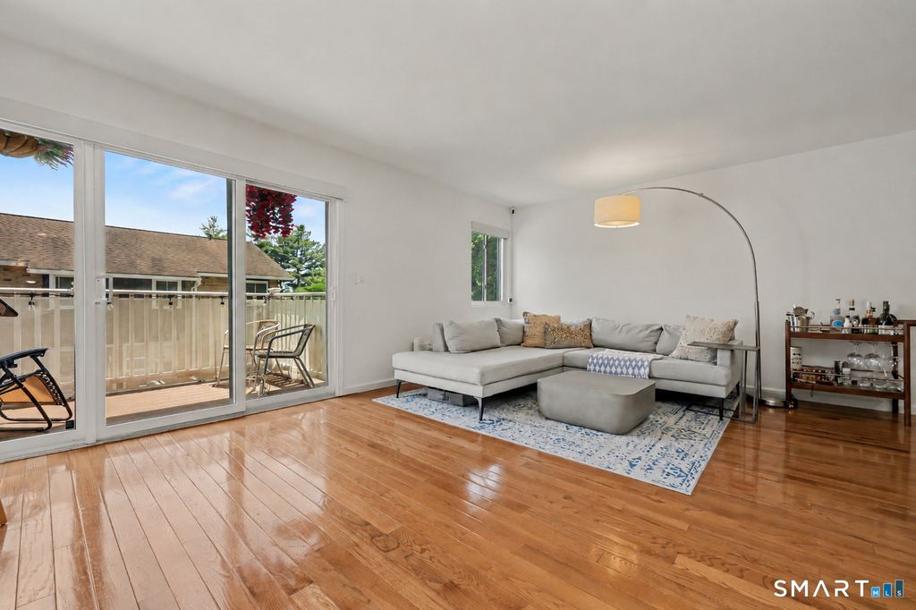 57 Rock Spring Road 15, Stamford, CT 06906