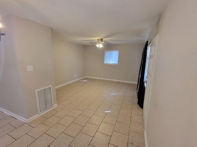4118 Seabreeze Road N, Mobile, AL 36609