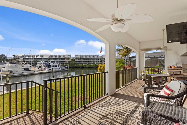 3036 CHRISTOPHERS WATCH LANE, Ruskin, FL 33570