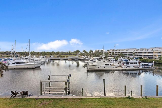 3036 CHRISTOPHERS WATCH LANE, Ruskin, FL 33570