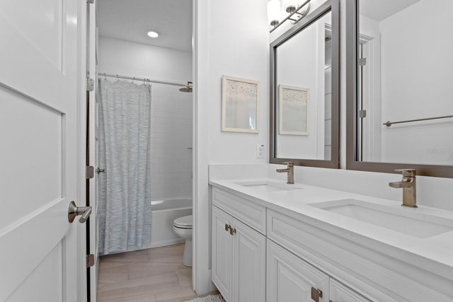 3036 CHRISTOPHERS WATCH LANE, Ruskin, FL 33570