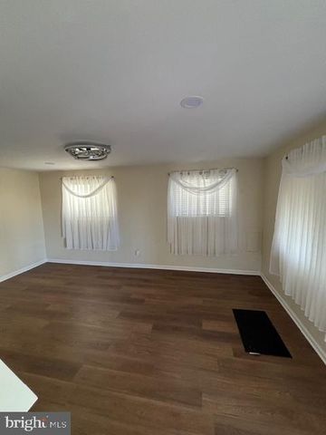 5755 EAST CAPITOL ST SE, Washington, DC 20019