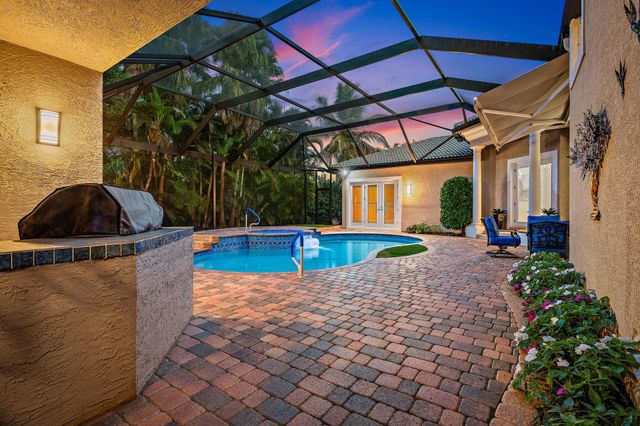 8431 Egret Lakes Lane, West Palm Beach, FL 33412