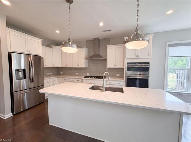 801 Blue Moon Court, Greensboro, NC 27455