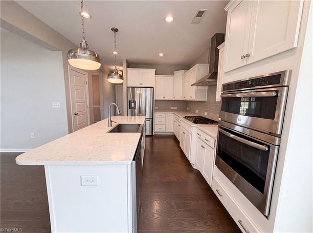 801 Blue Moon Court, Greensboro, NC 27455