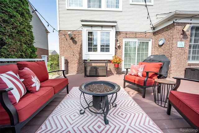 48806 Michaywe Drive, Macomb Township, MI 48044