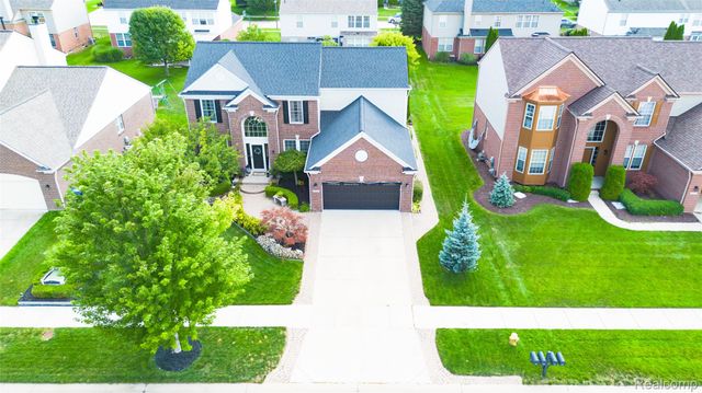 48806 Michaywe Drive, Macomb Township, MI 48044