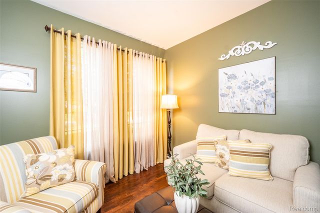 48806 Michaywe Drive, Macomb Township, MI 48044
