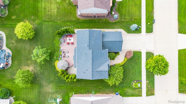 48806 Michaywe Drive, Macomb Township, MI 48044