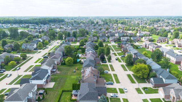 48806 Michaywe Drive, Macomb Township, MI 48044
