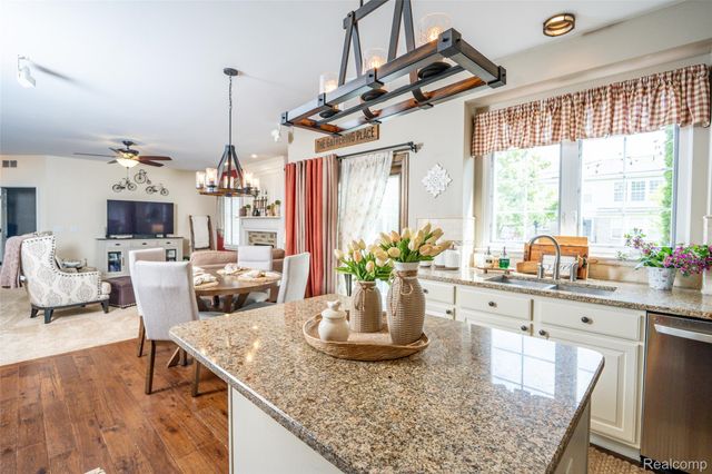 48806 Michaywe Drive, Macomb Township, MI 48044