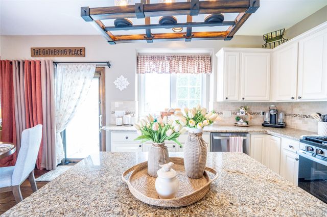 48806 Michaywe Drive, Macomb Township, MI 48044